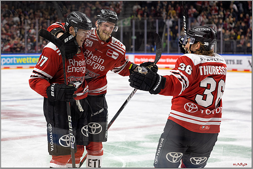 PENNY DEL;  Kölner Haie - Nuernberger Ice Tigers; Köln, 18.11.2022